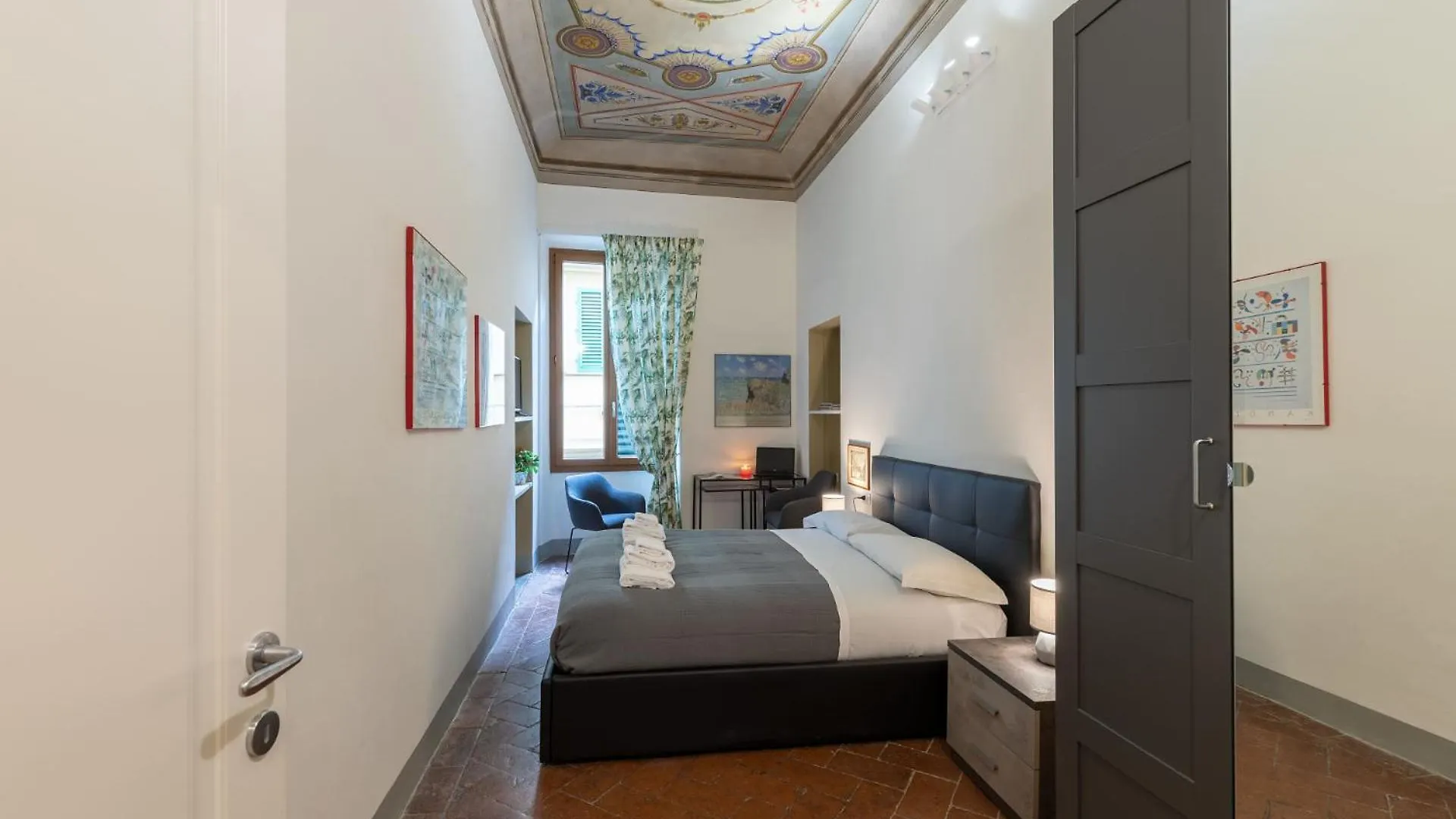 Pitti Family Apartment In Central Florence