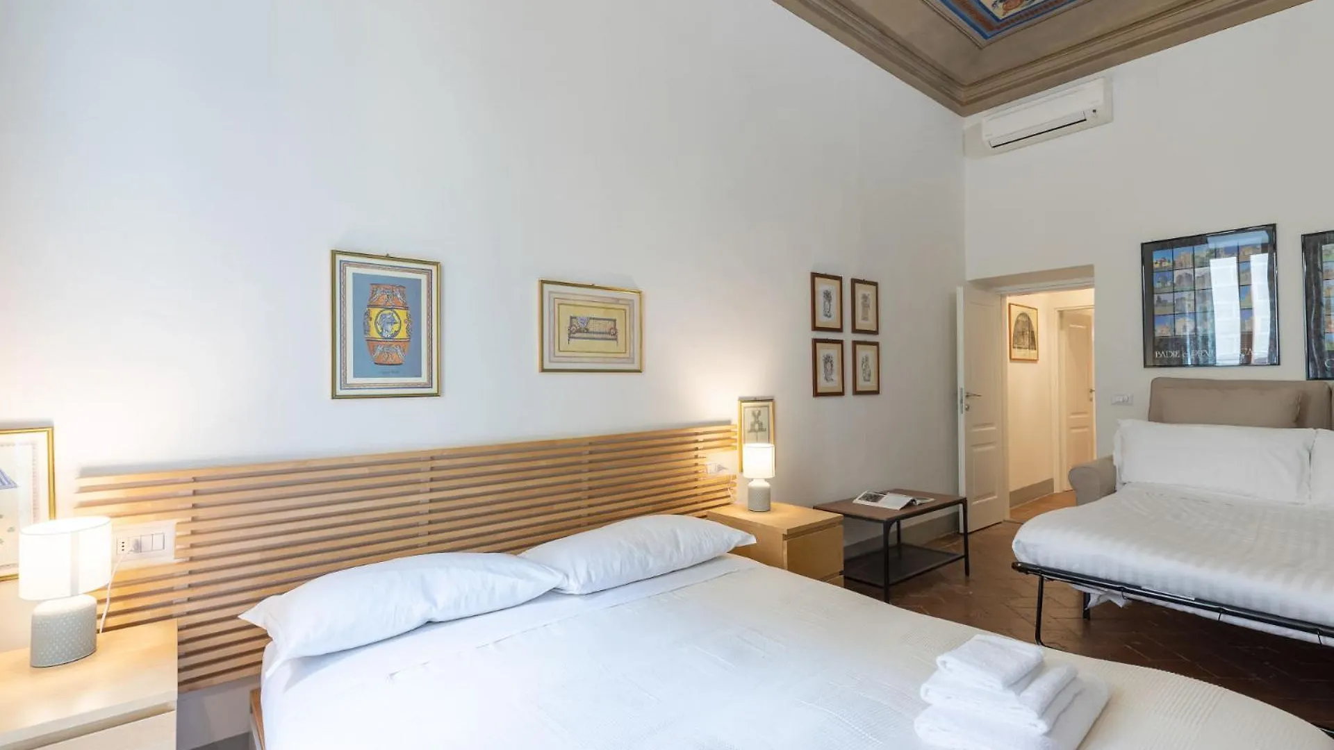 Pitti Family Apartment In Central Florence