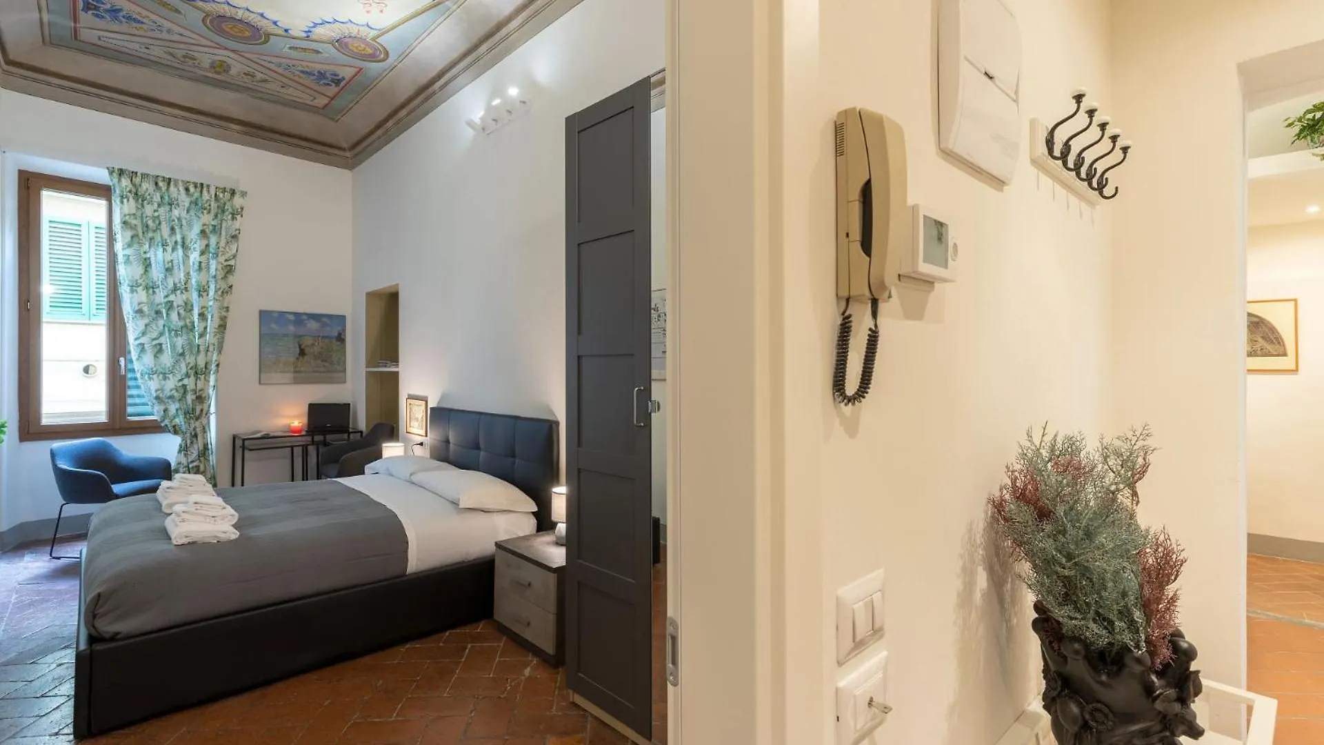 Pitti Family Apartment In Central Florence